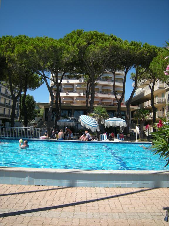 Hotel Ambasciatori Palace Lido di Jesolo Ngoại thất bức ảnh