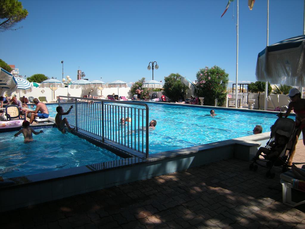 Hotel Ambasciatori Palace Lido di Jesolo Ngoại thất bức ảnh
