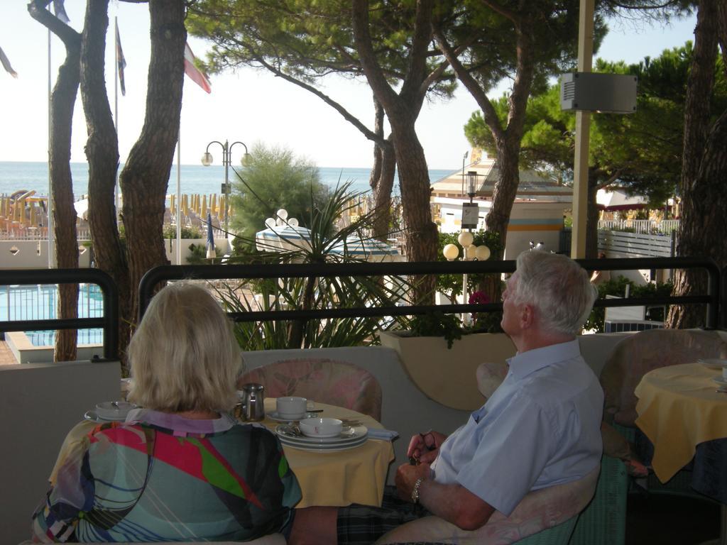 Hotel Ambasciatori Palace Lido di Jesolo Ngoại thất bức ảnh
