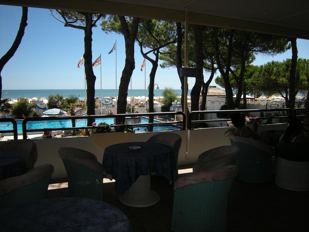 Hotel Ambasciatori Palace Lido di Jesolo Ngoại thất bức ảnh
