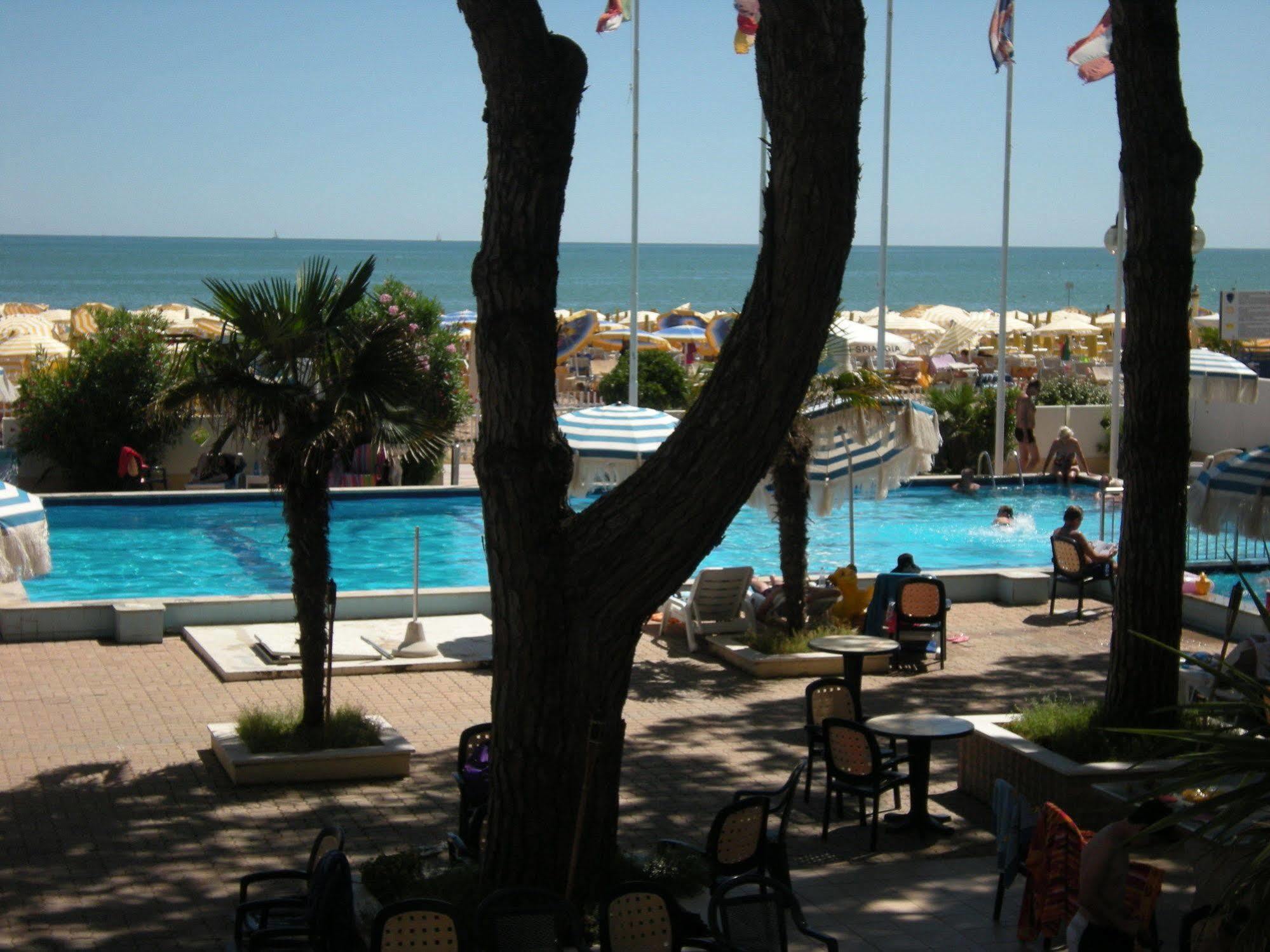 Hotel Ambasciatori Palace Lido di Jesolo Ngoại thất bức ảnh